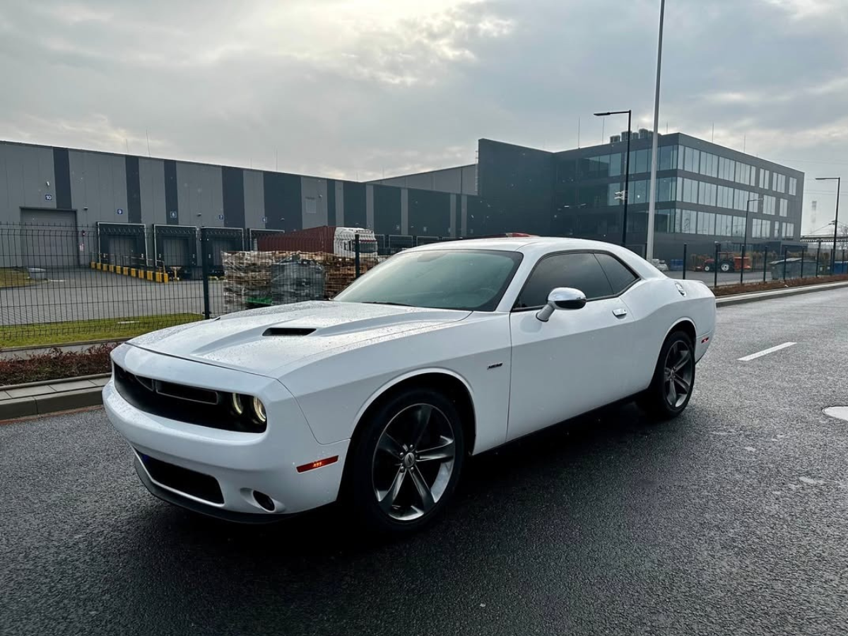 Dodge Challenger - 2017 z USA